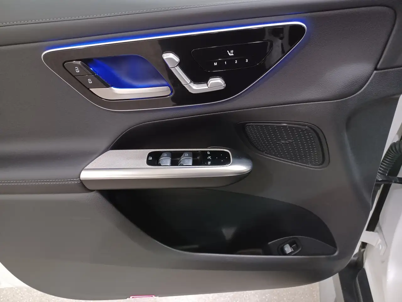 Mercedes-Benz GLC - Image 17