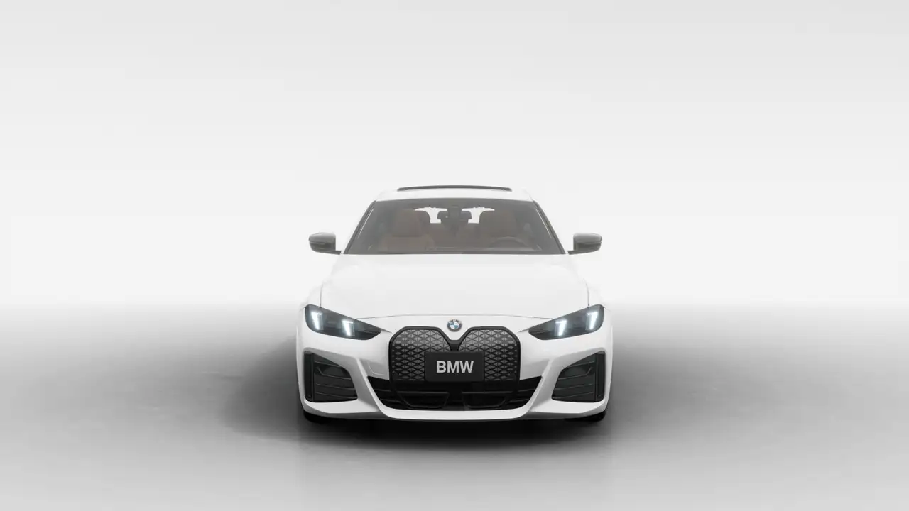 BMW i4 - Image 3