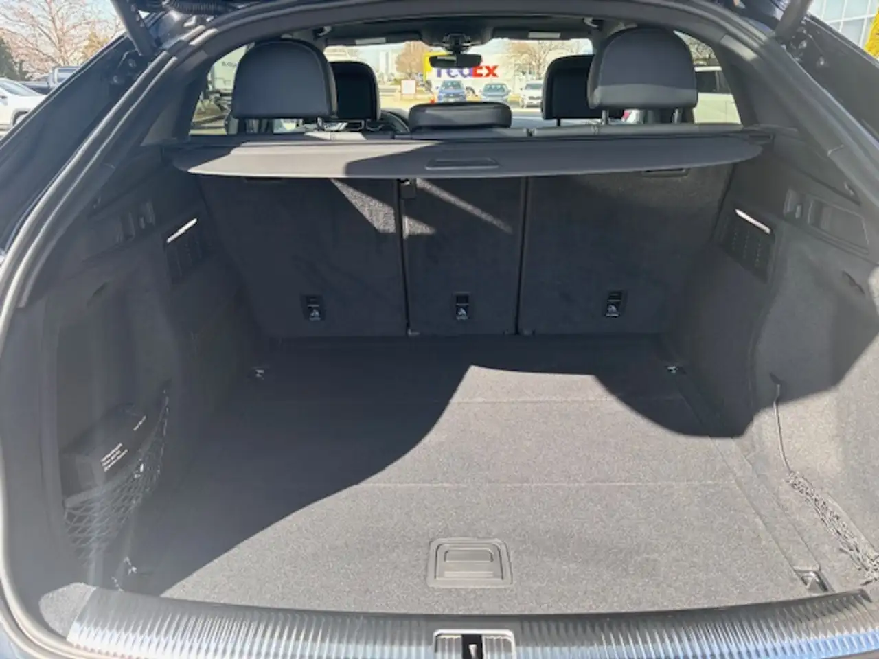 Audi SQ5 - Image 16