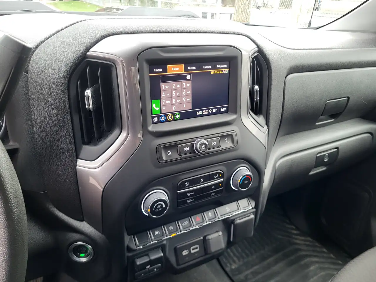 Chevrolet Silverado 1500 - Image 8