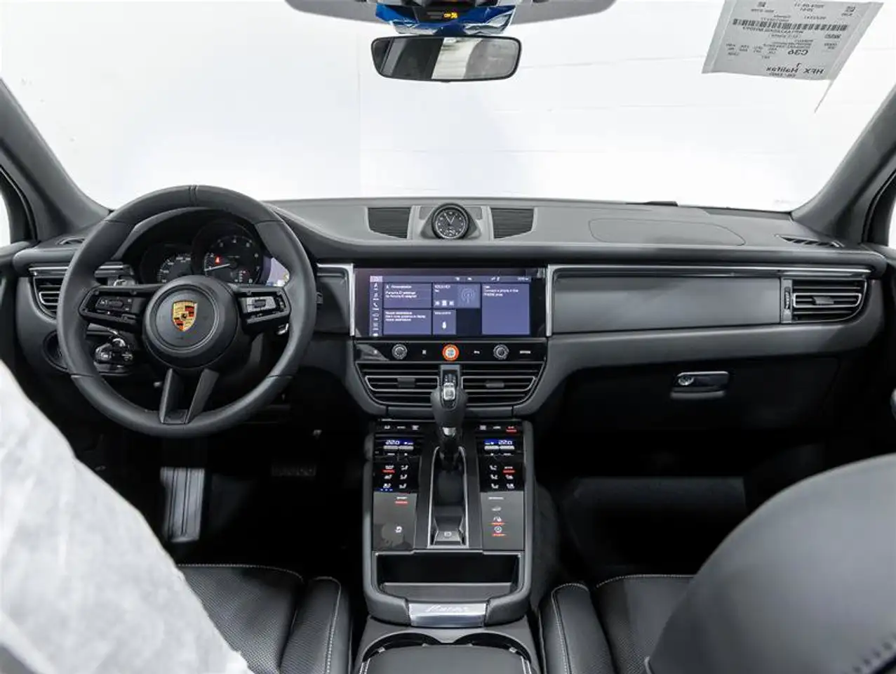 Porsche Macan - Image 30