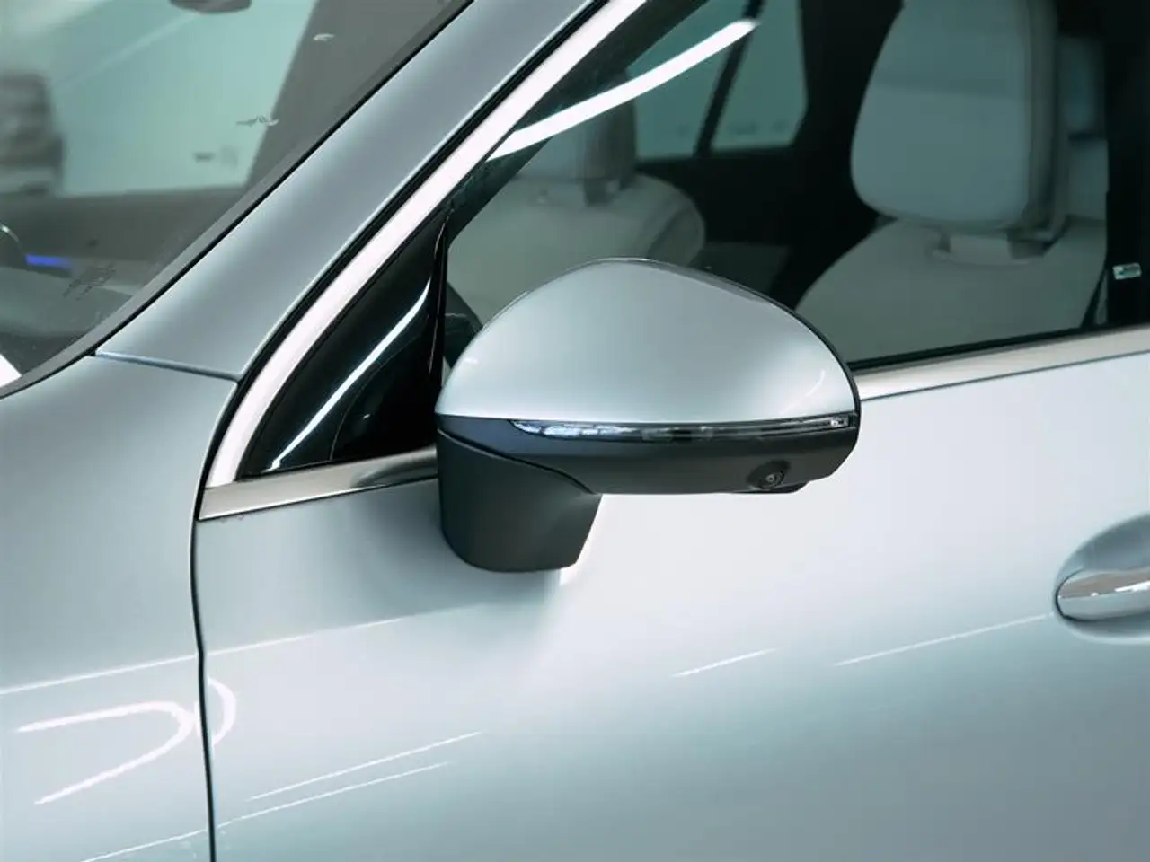 Mercedes-Benz GLC - Image 14