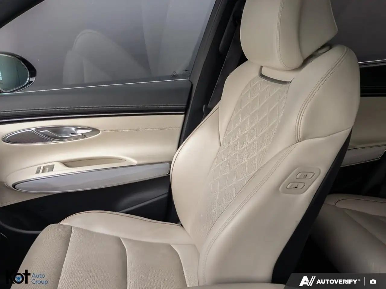 Genesis GV70 - Image 20