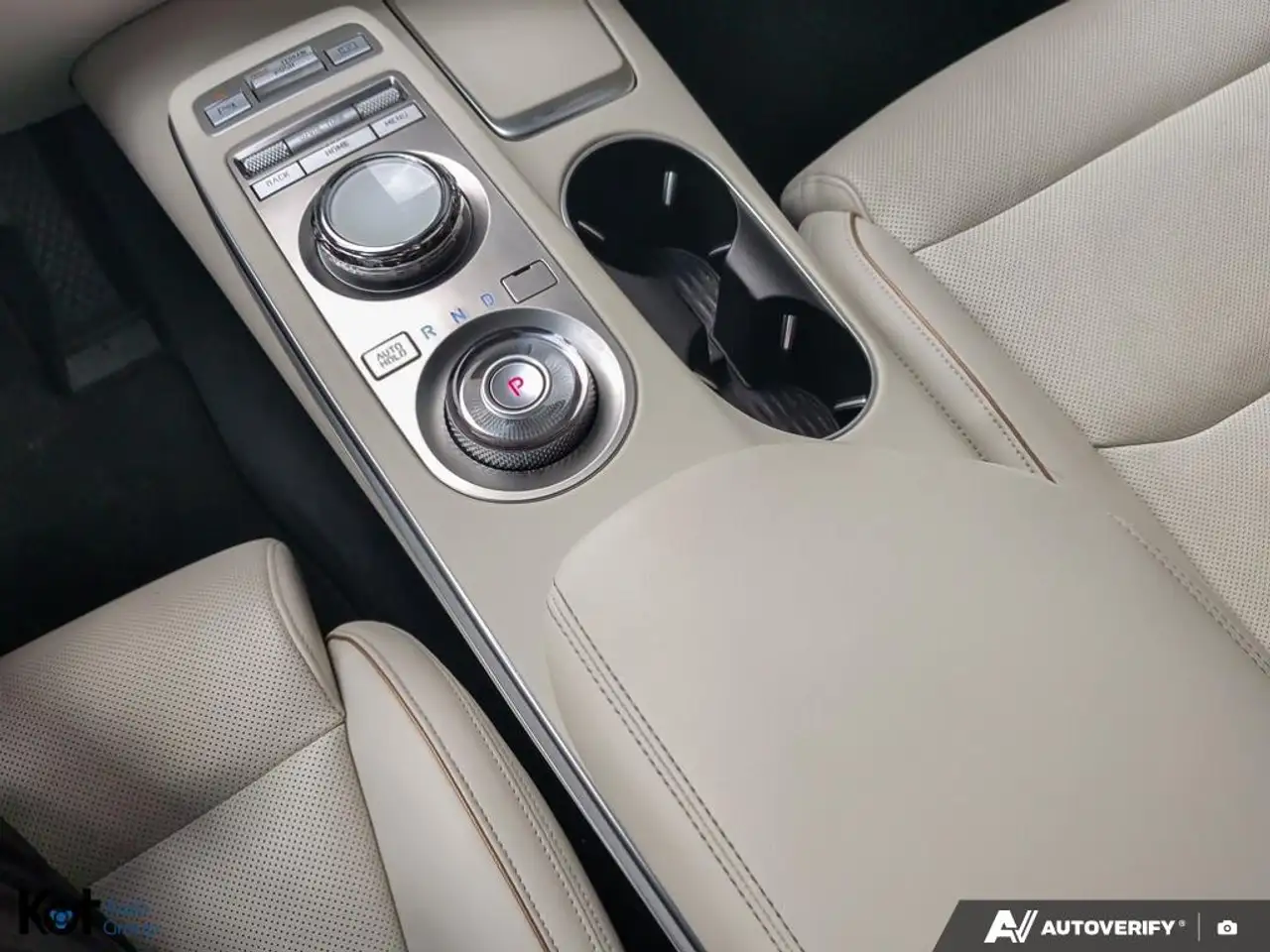 Genesis GV70 - Image 18