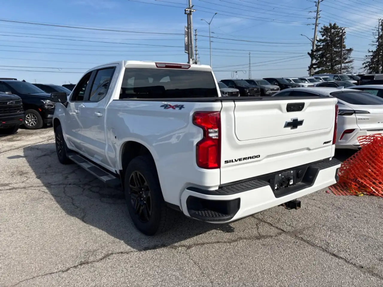 Chevrolet Silverado 1500 - Image 8