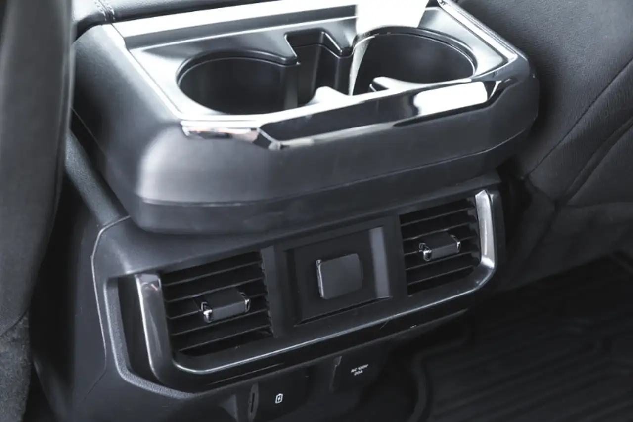 Ford F-150 - Image 25