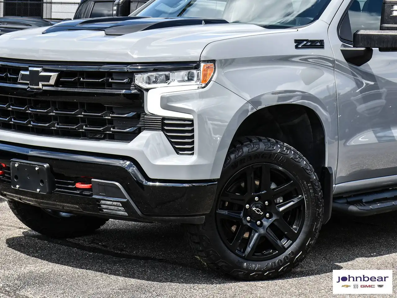 Chevrolet Silverado 1500 - Image 2