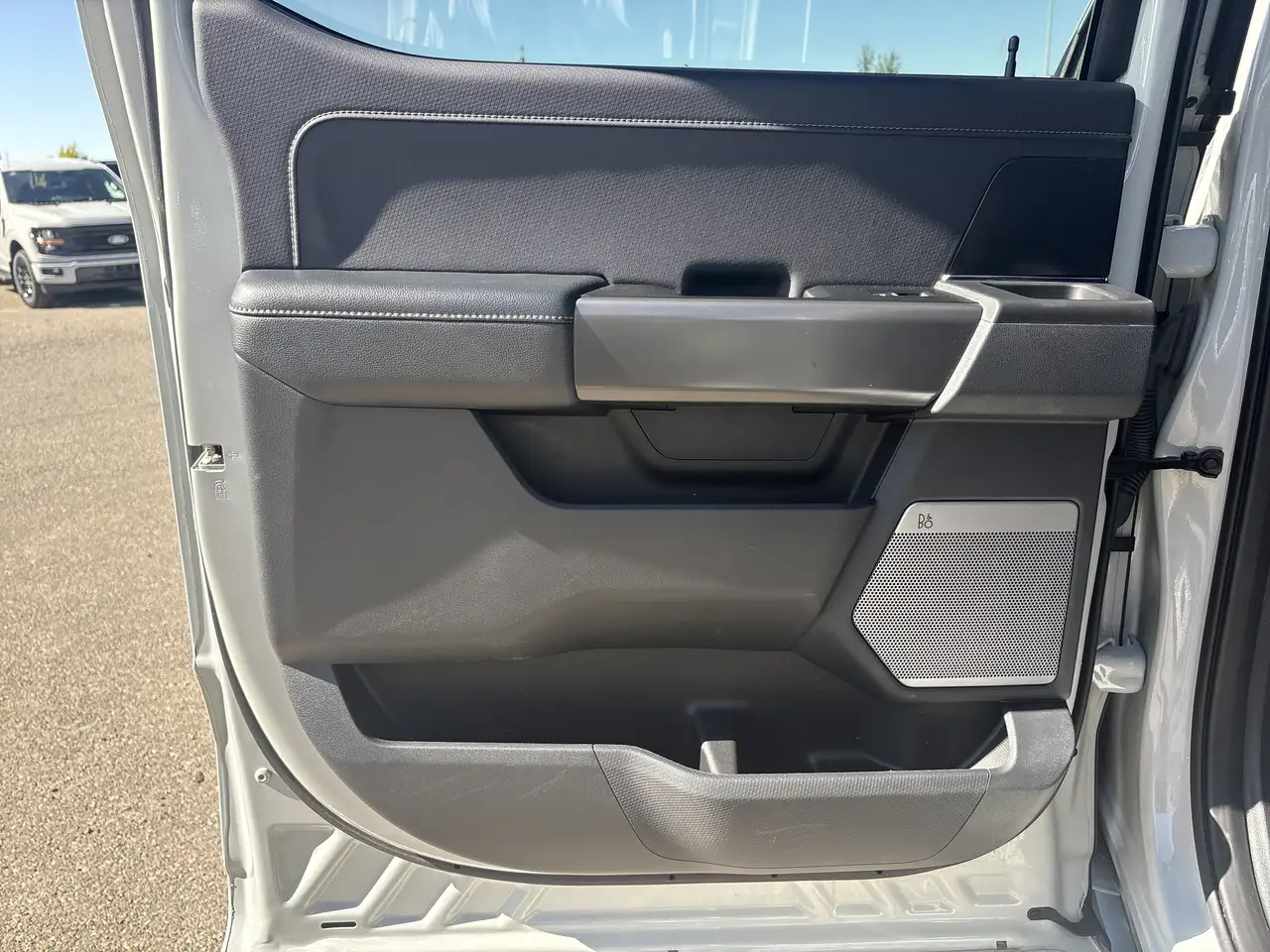 Ford F-150 - Image 29
