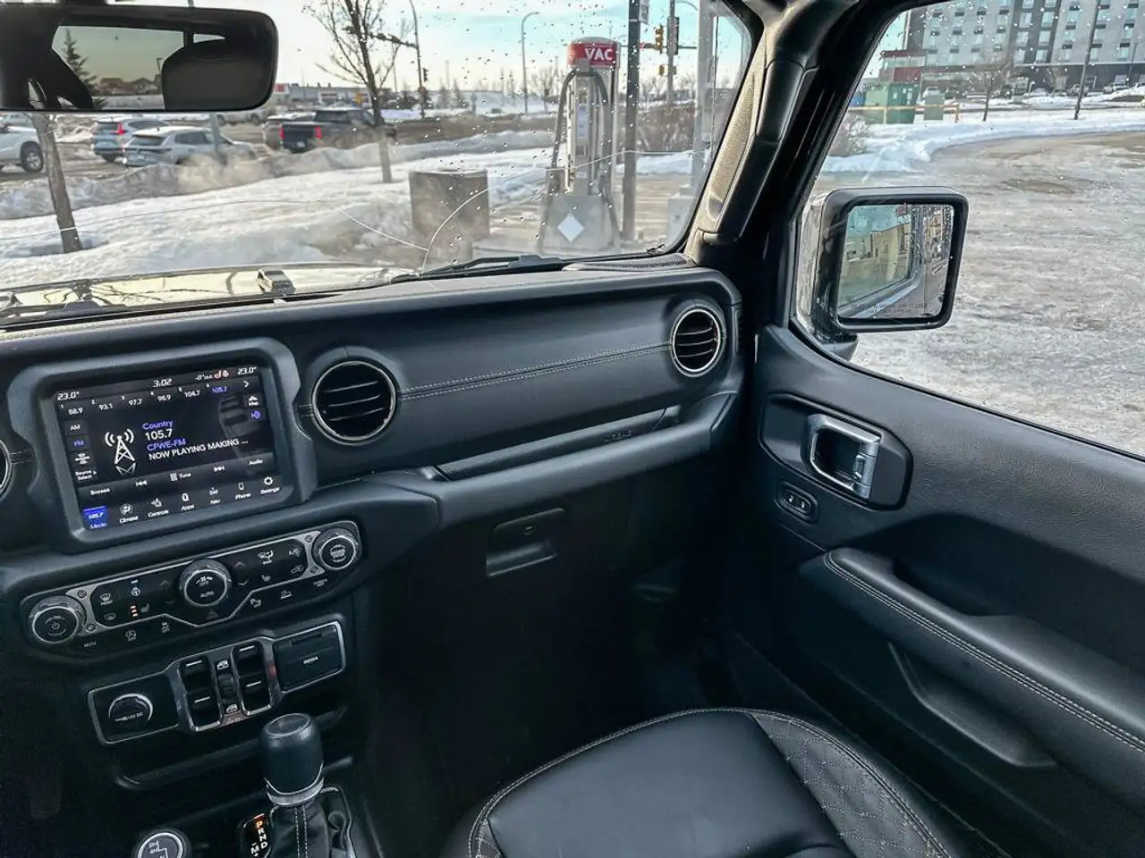 Jeep Gladiator - Image 15