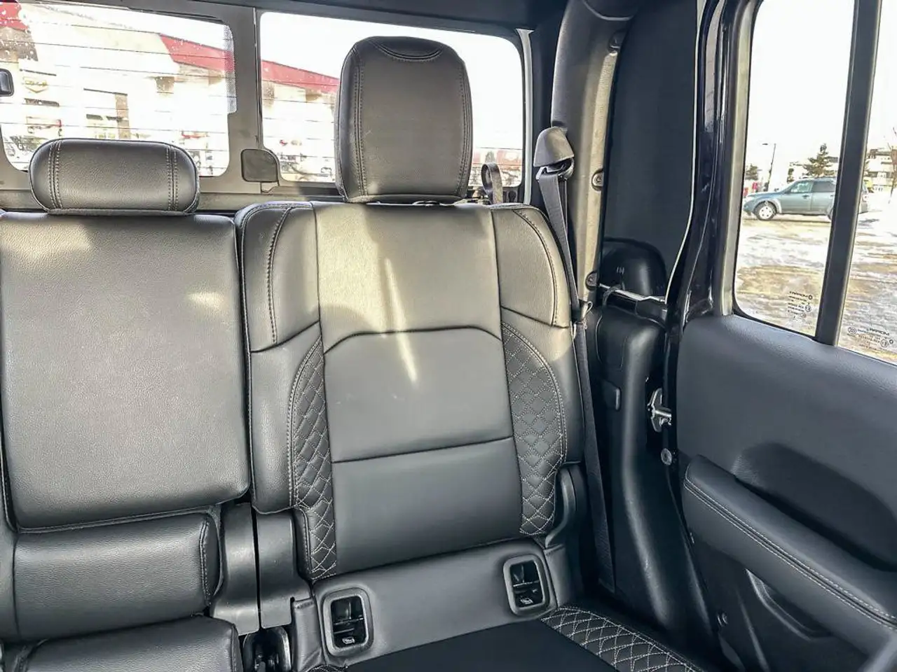 Jeep Gladiator - Image 18