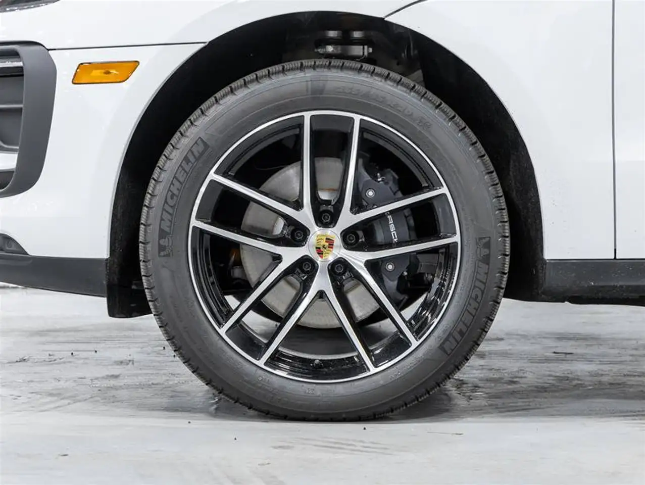 Porsche Macan - Image 5