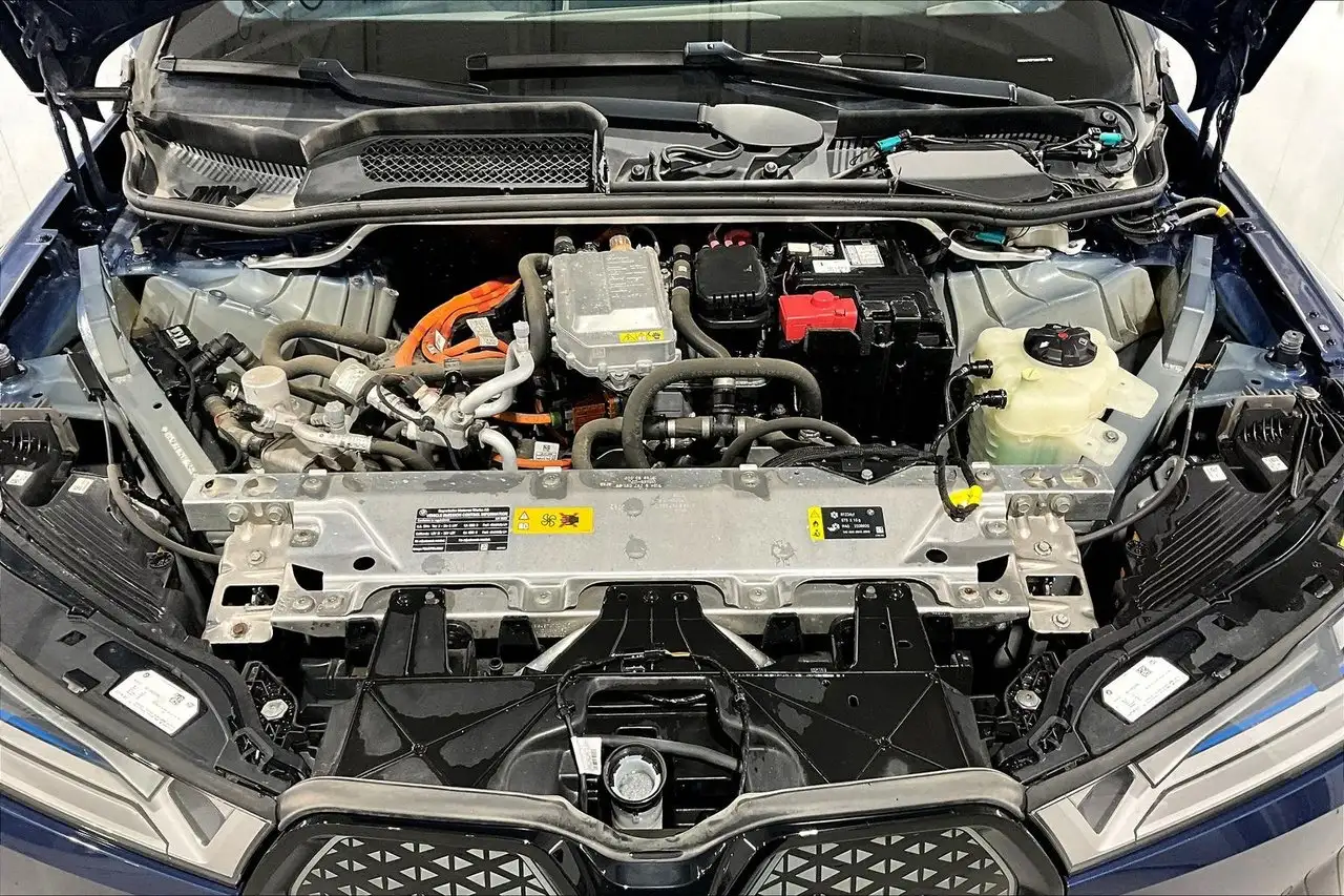 BMW iX - Image 30