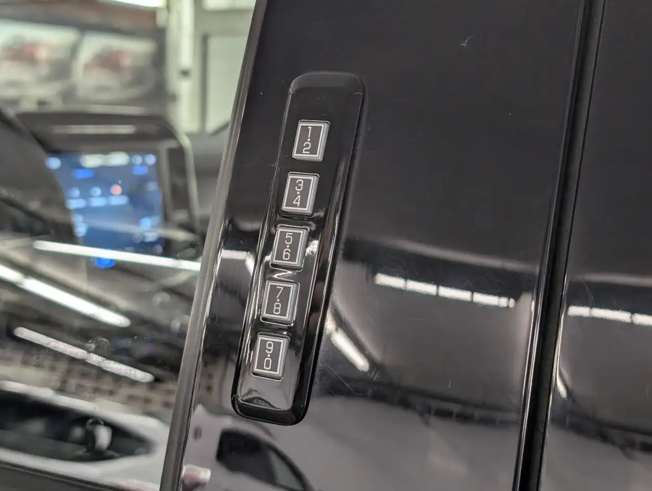Ford F-150 - Image 34