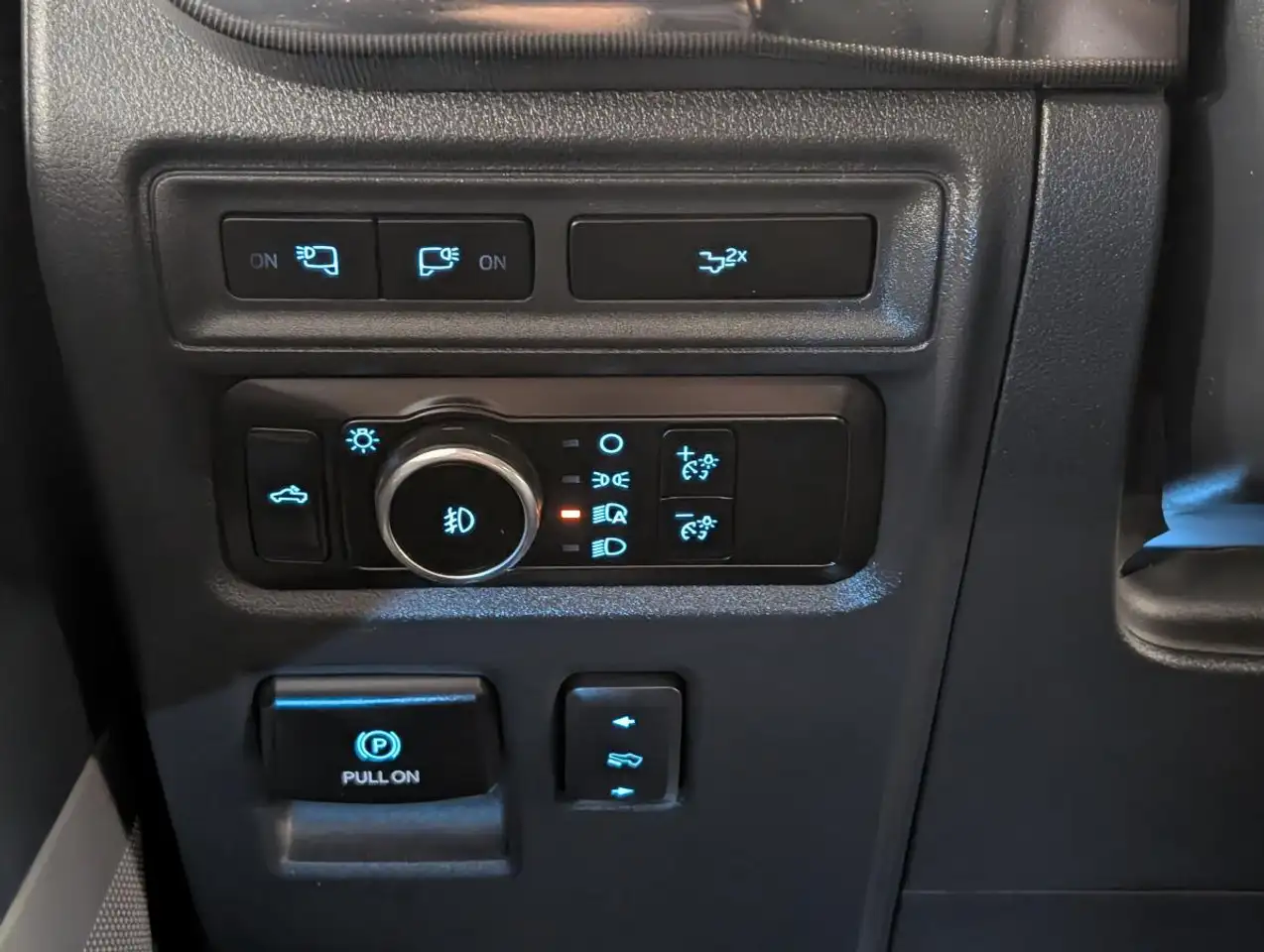 Ford F-150 - Image 18