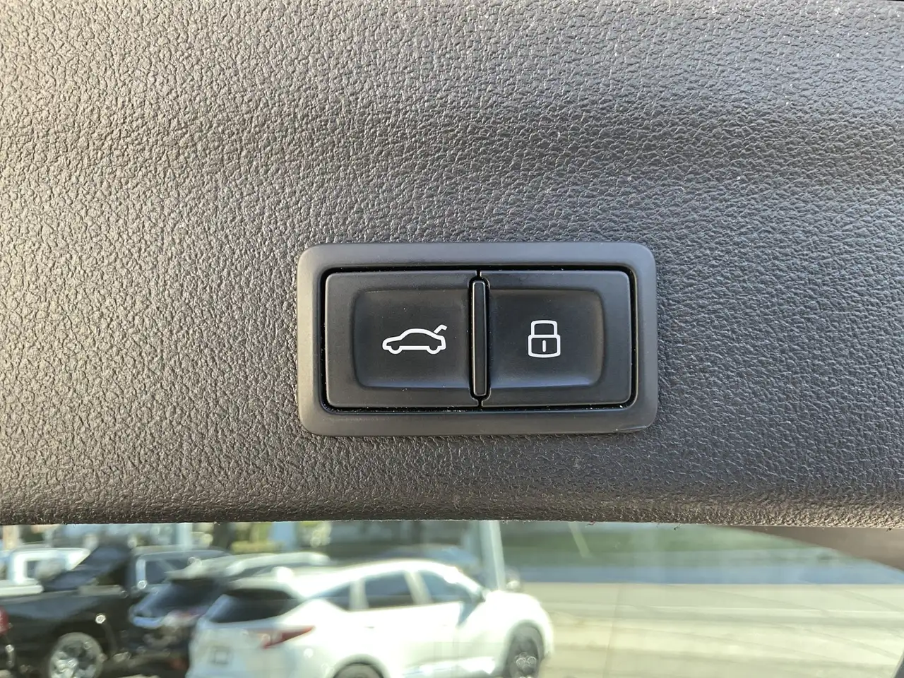 Audi RS6 - Image 11