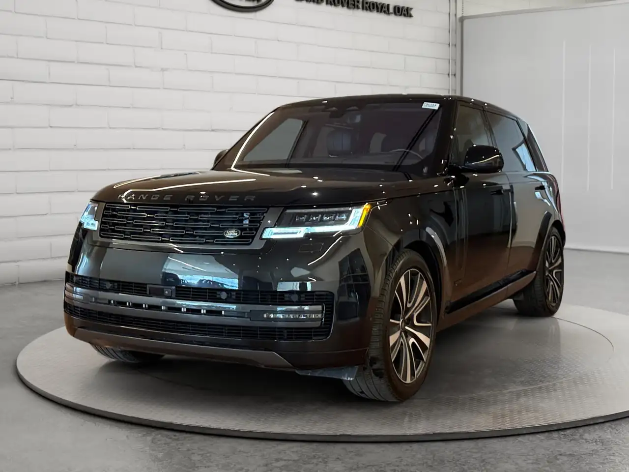 Land Rover Range Rover - Image 1