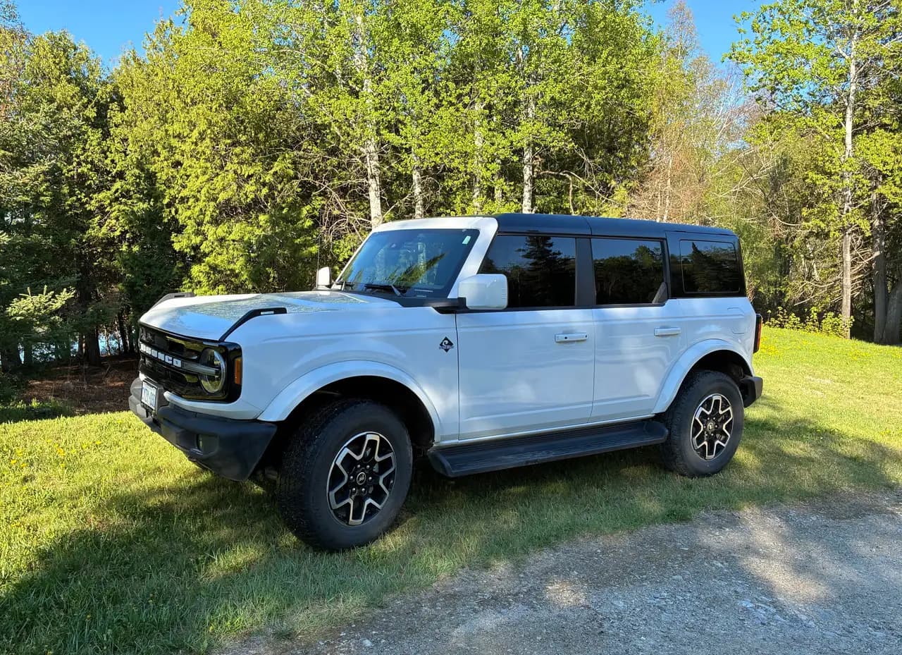 Ford Bronco - Image 4