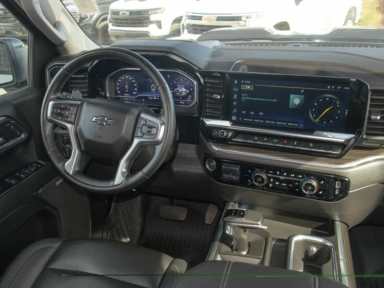 Chevrolet Silverado 1500 - Image 33