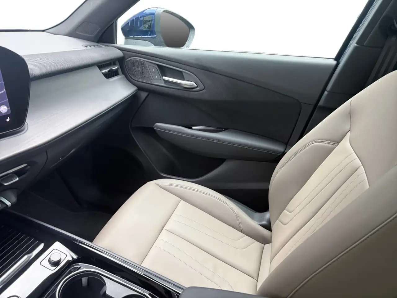 Audi Q3 - Image 18