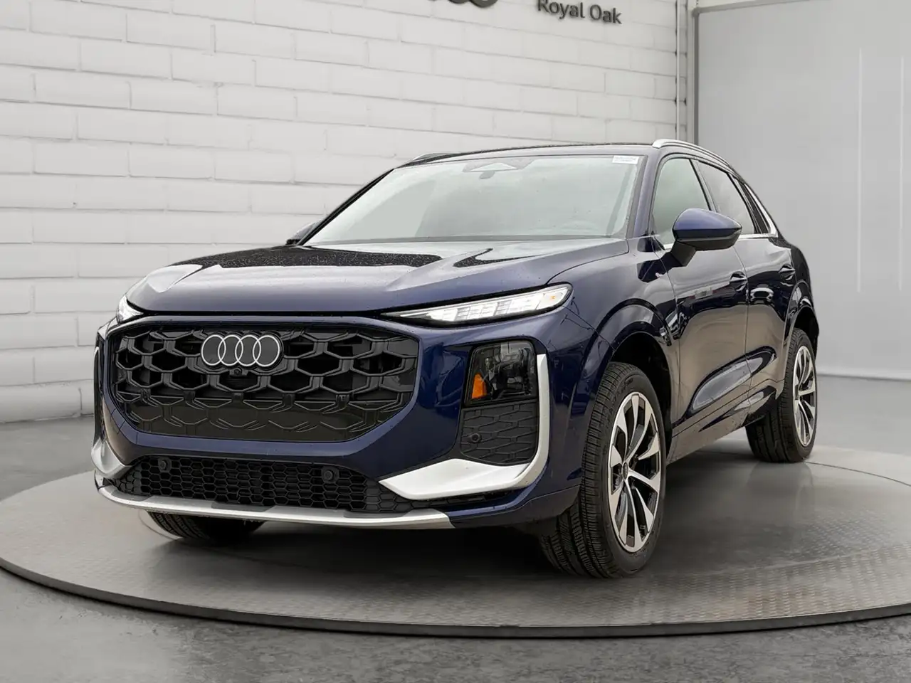 Audi Q3 - Image 1