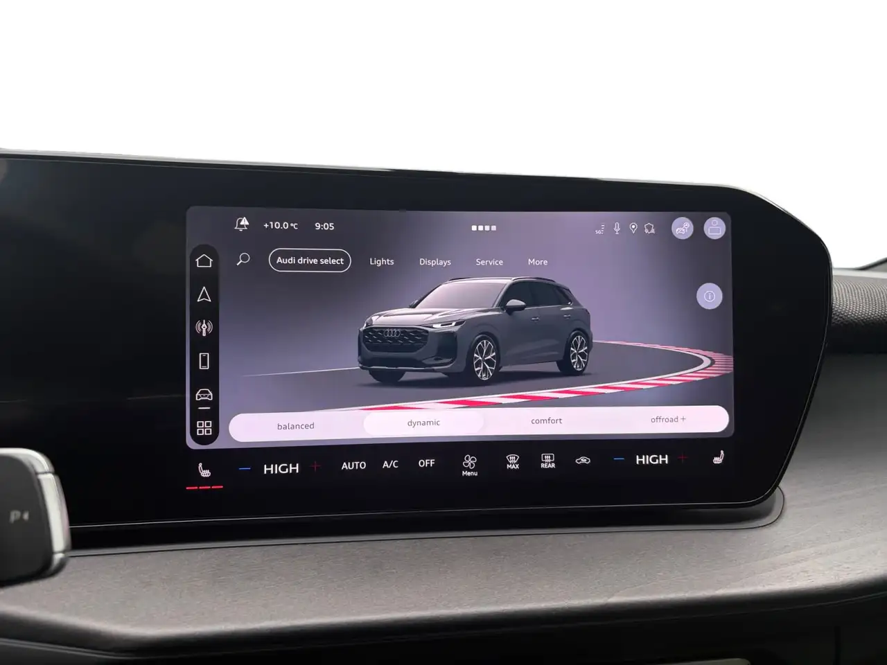 Audi Q3 - Image 25