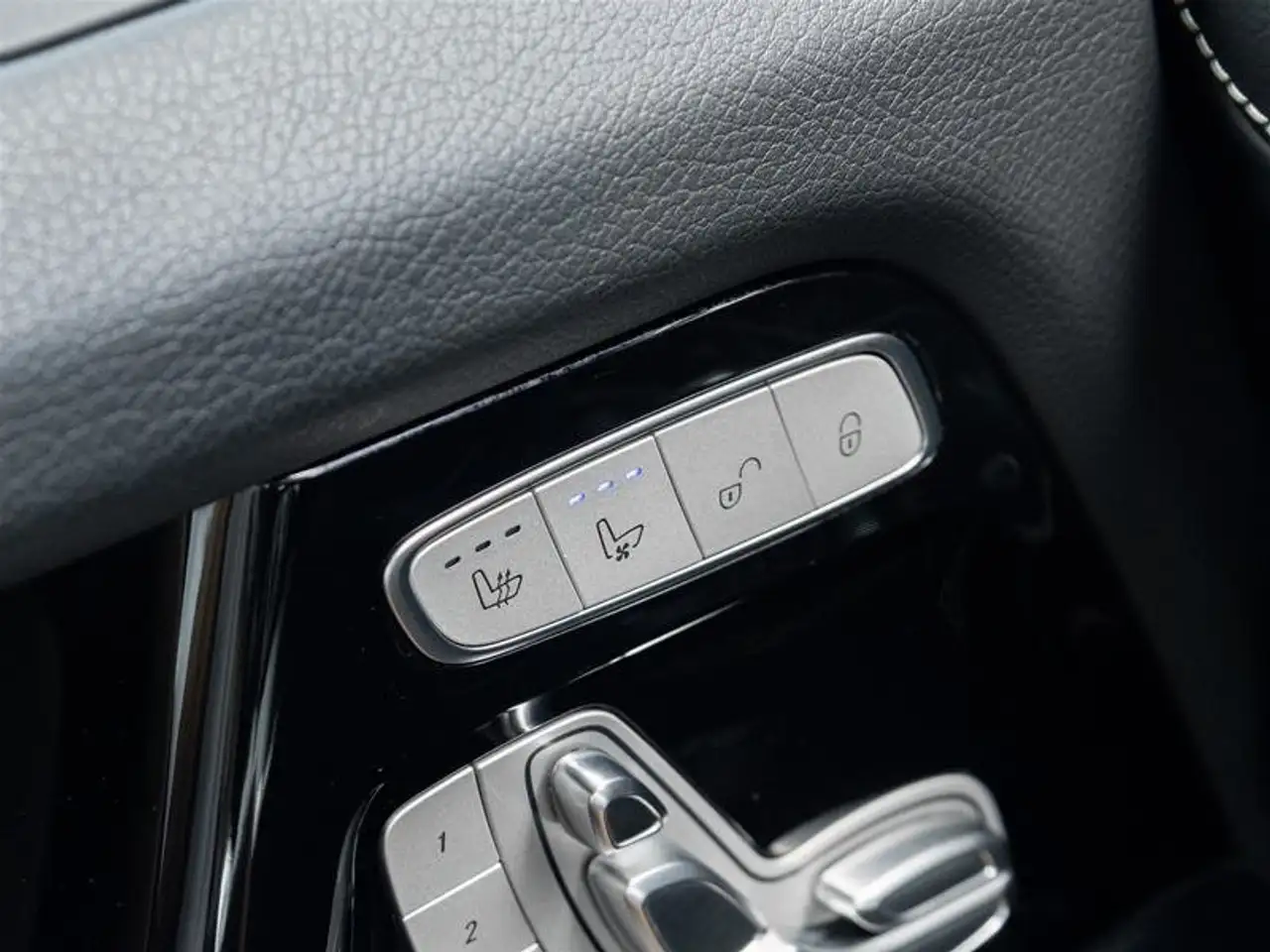 Mercedes-Benz G-Class - Image 25