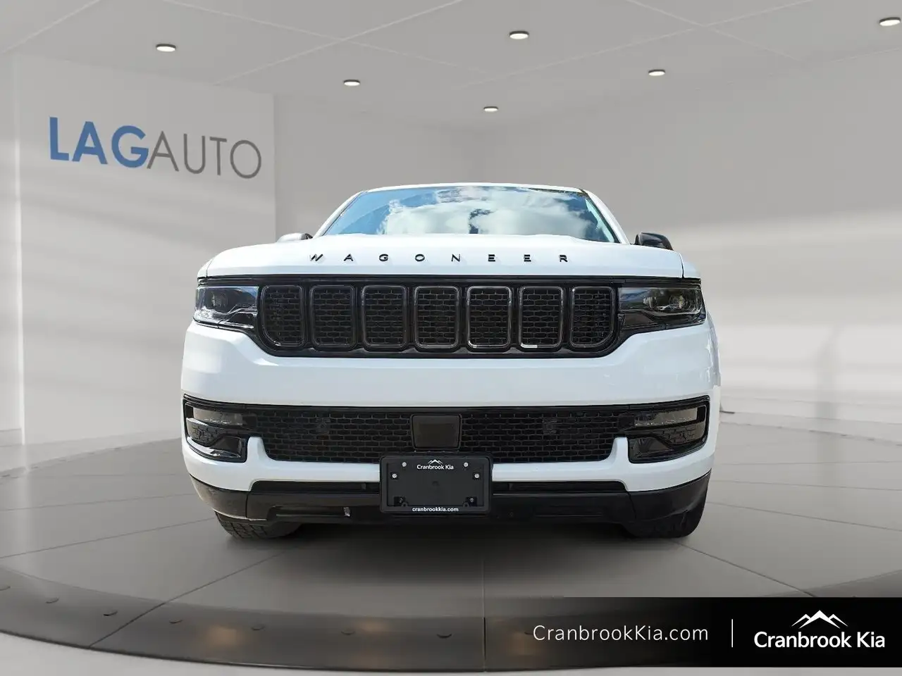 Jeep Wagoneer - Image 2