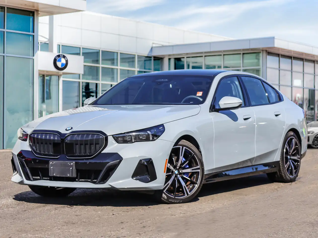 BMW 5 Series - Image 31