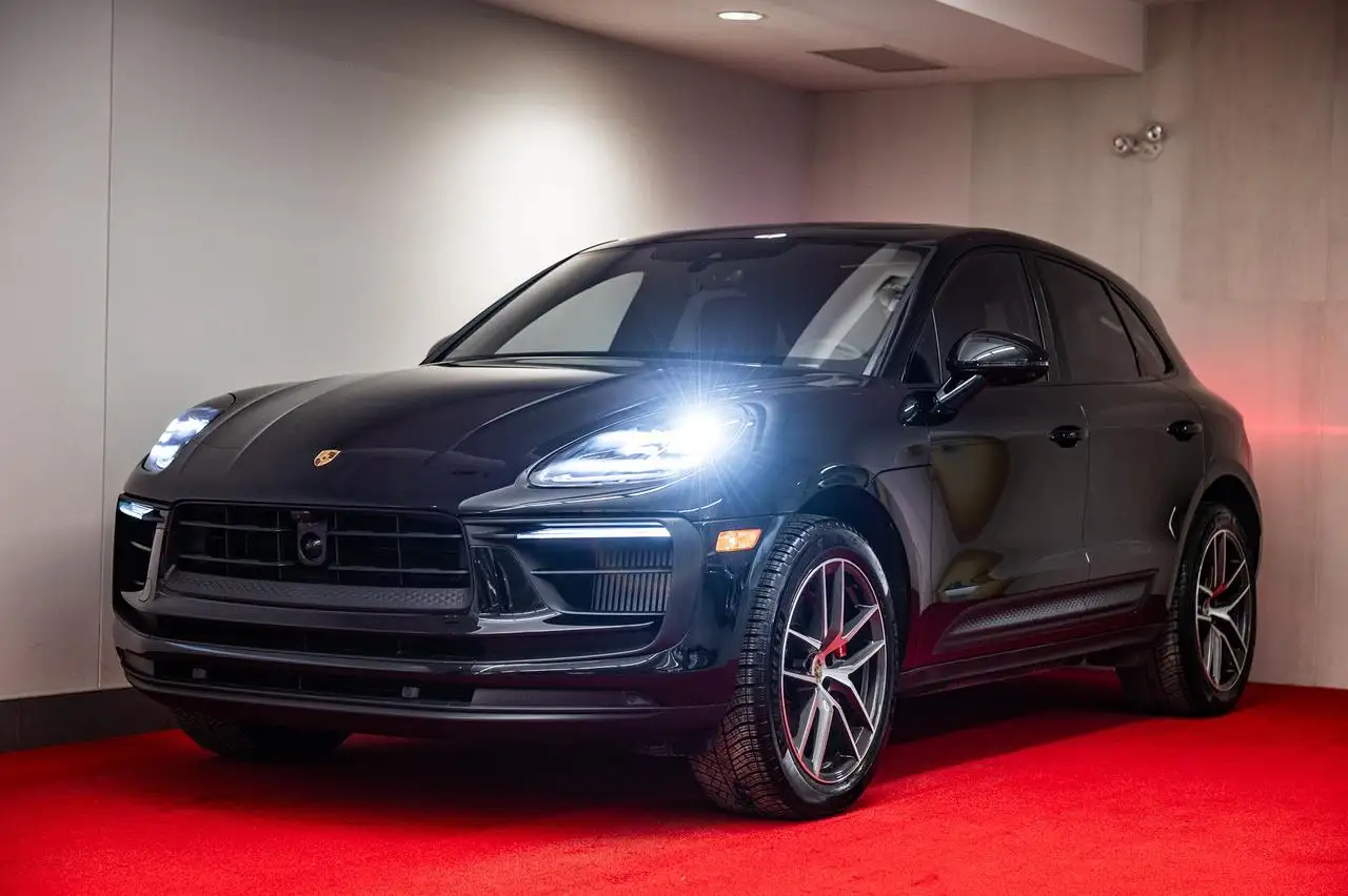 Porsche Macan - Image 1