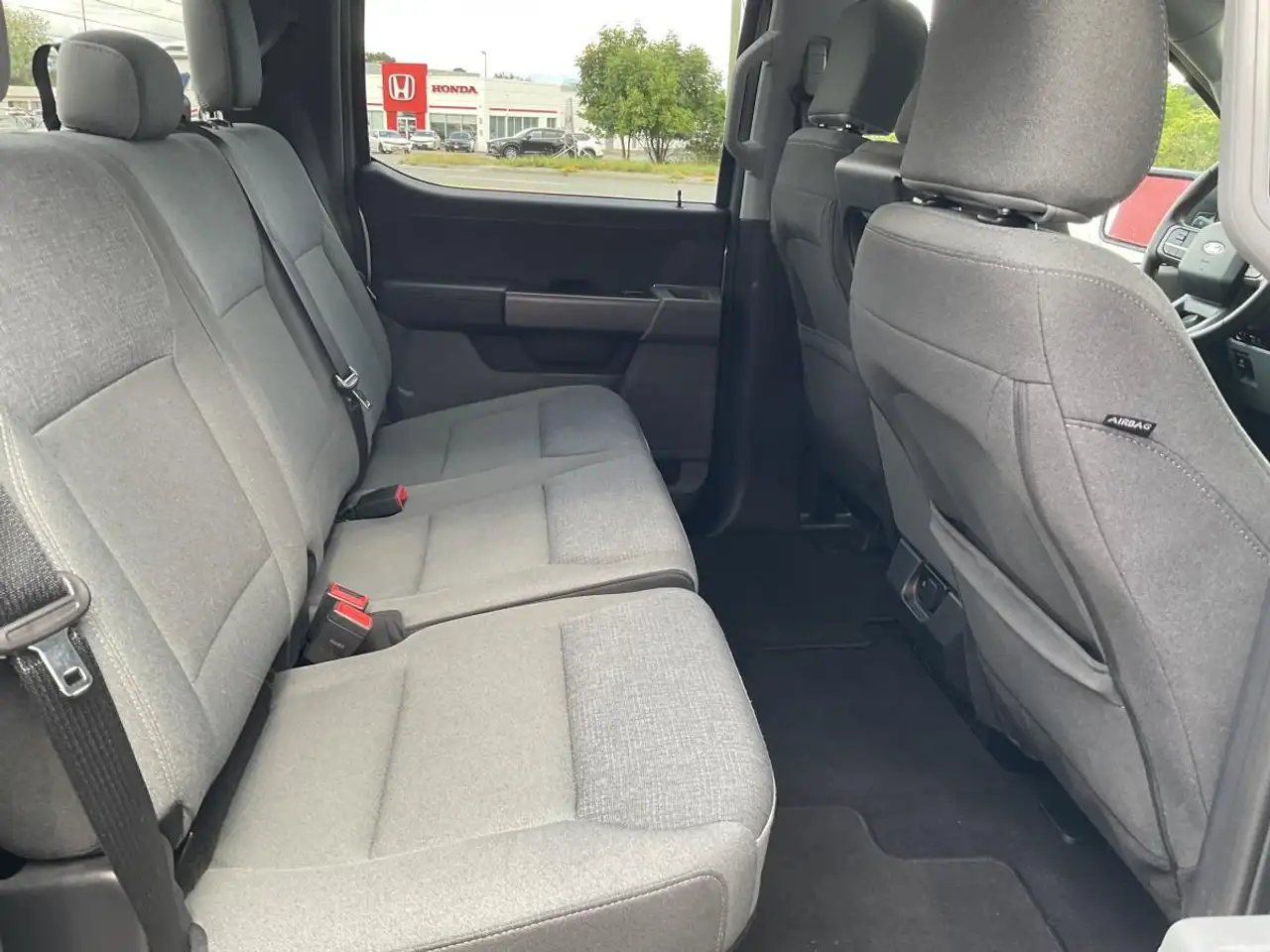Ford F-150 - Image 20
