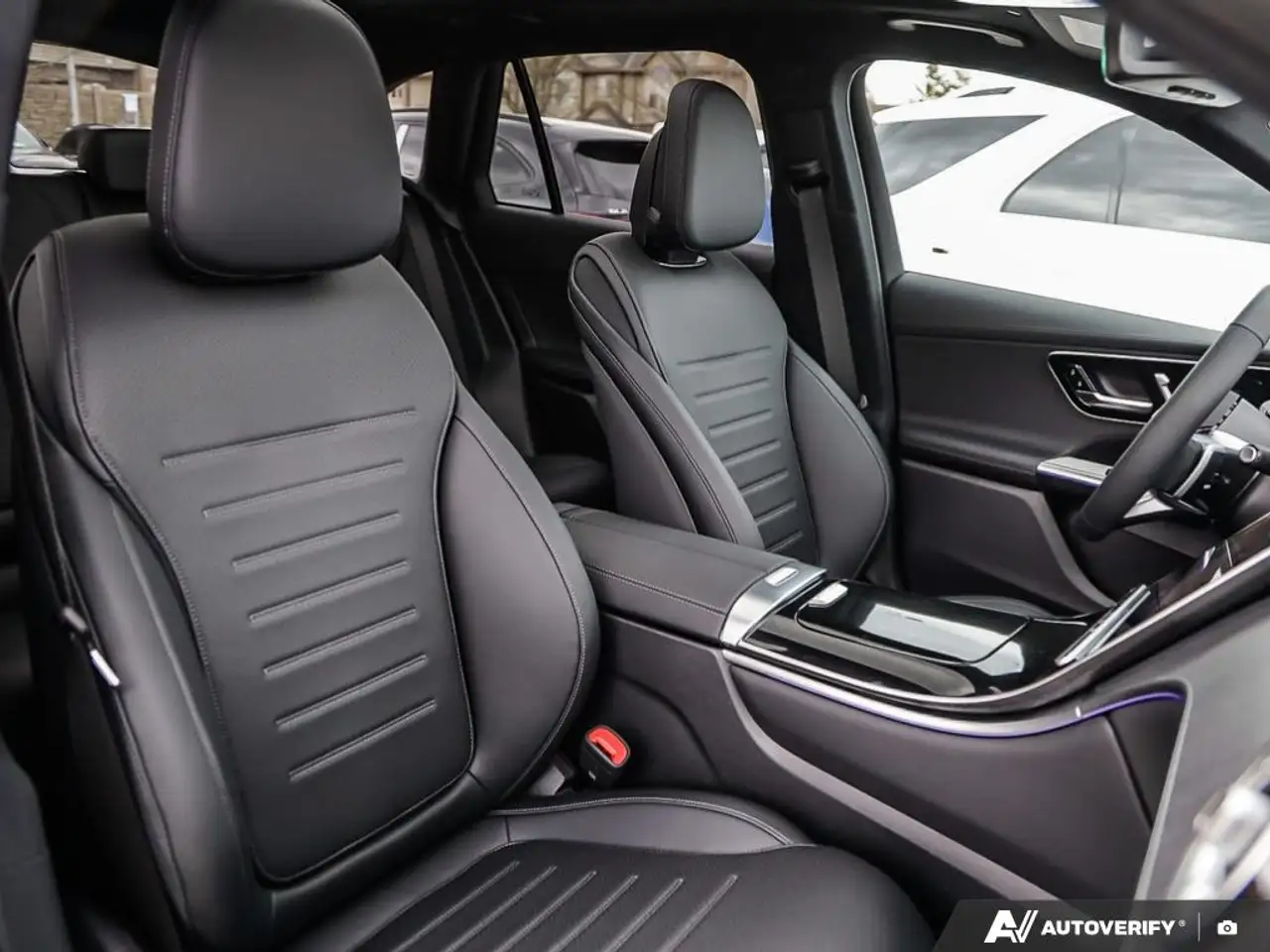Mercedes-Benz GLC - Image 21
