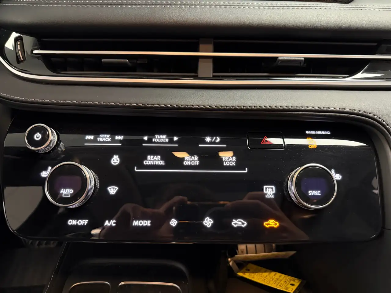 Infiniti QX60 - Image 24