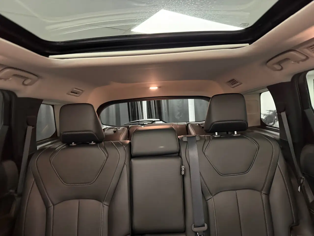 Infiniti QX60 - Image 26