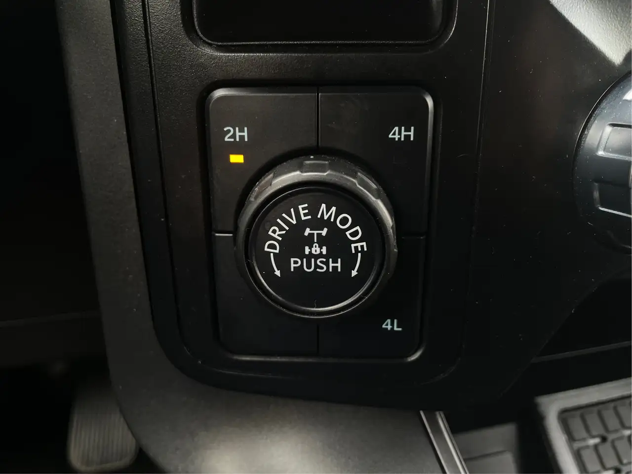 Ford F-150 - Image 27