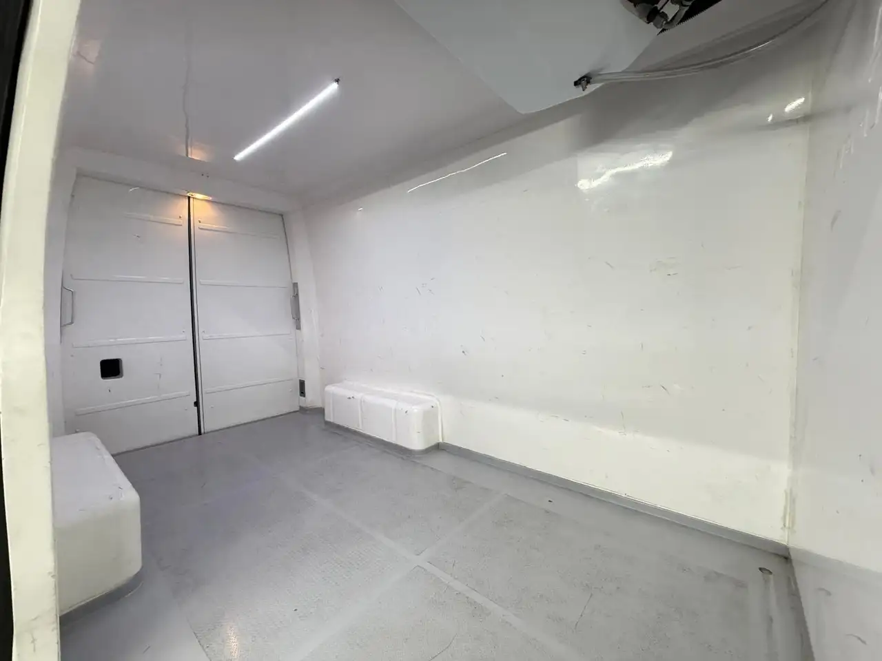 Mercedes-Benz Sprinter - Image 30