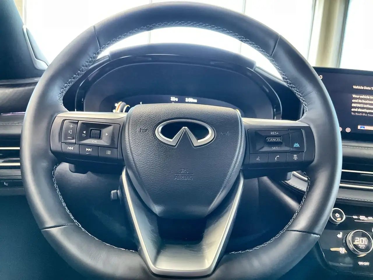 Infiniti QX65 - Image 22