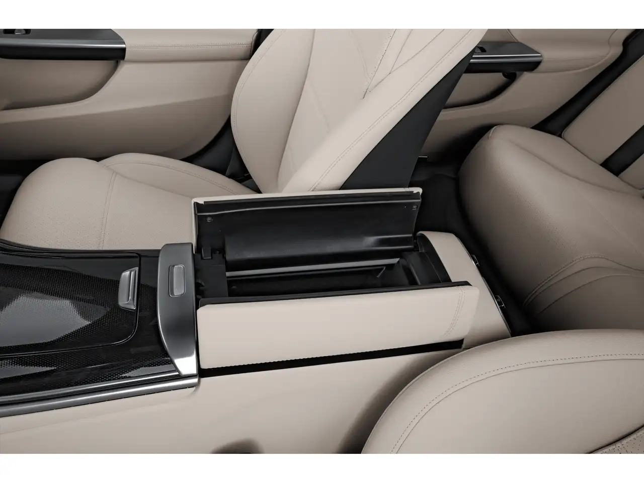 Mercedes-Benz C-Class - Image 9