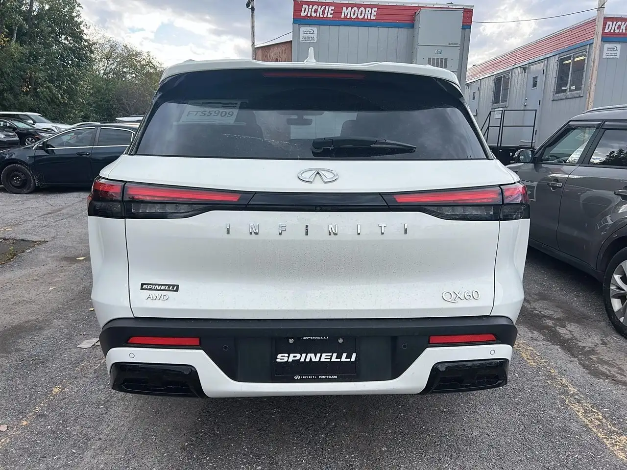 Infiniti QX60 - Image 18