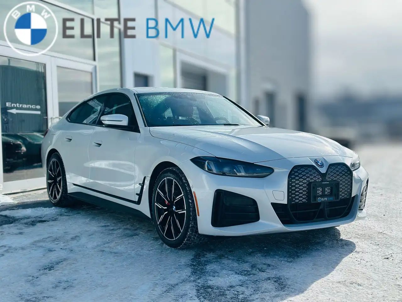 BMW i4 - Image 10