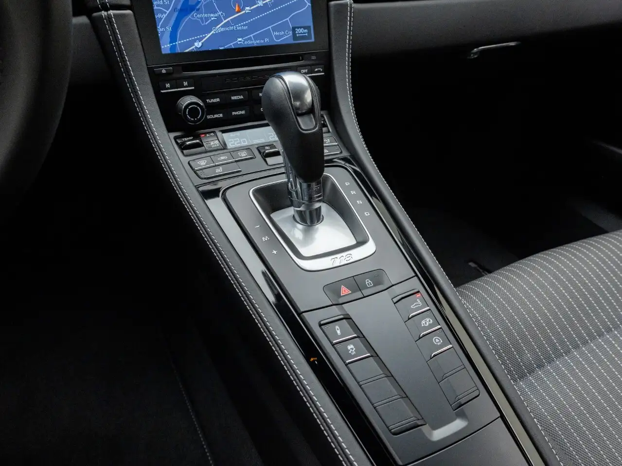 Porsche 718 Cayman - Image 27