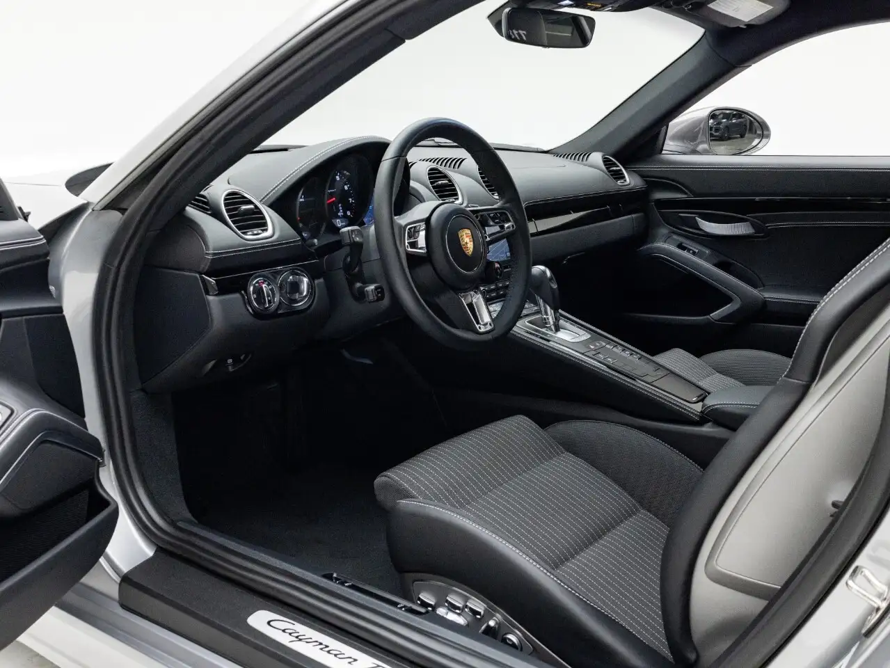 Porsche 718 Cayman - Image 16