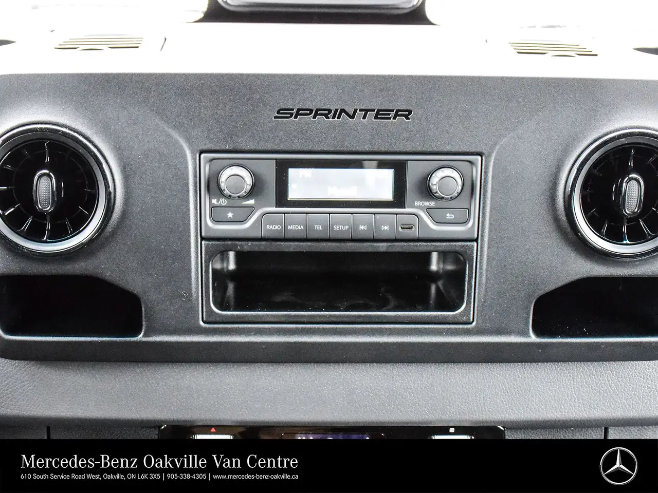 Mercedes-Benz Sprinter - Image 21