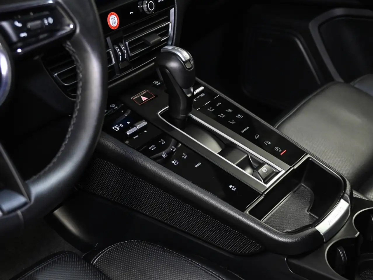 Porsche Macan - Image 17