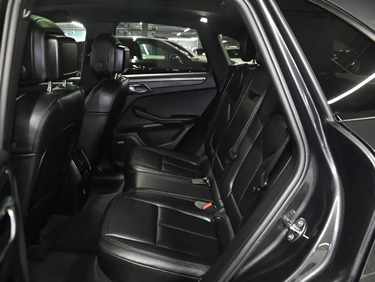 Porsche Macan - Image 15