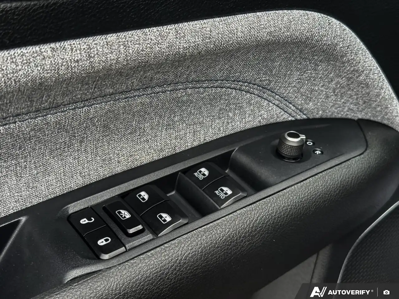 Jeep Compass - Image 17
