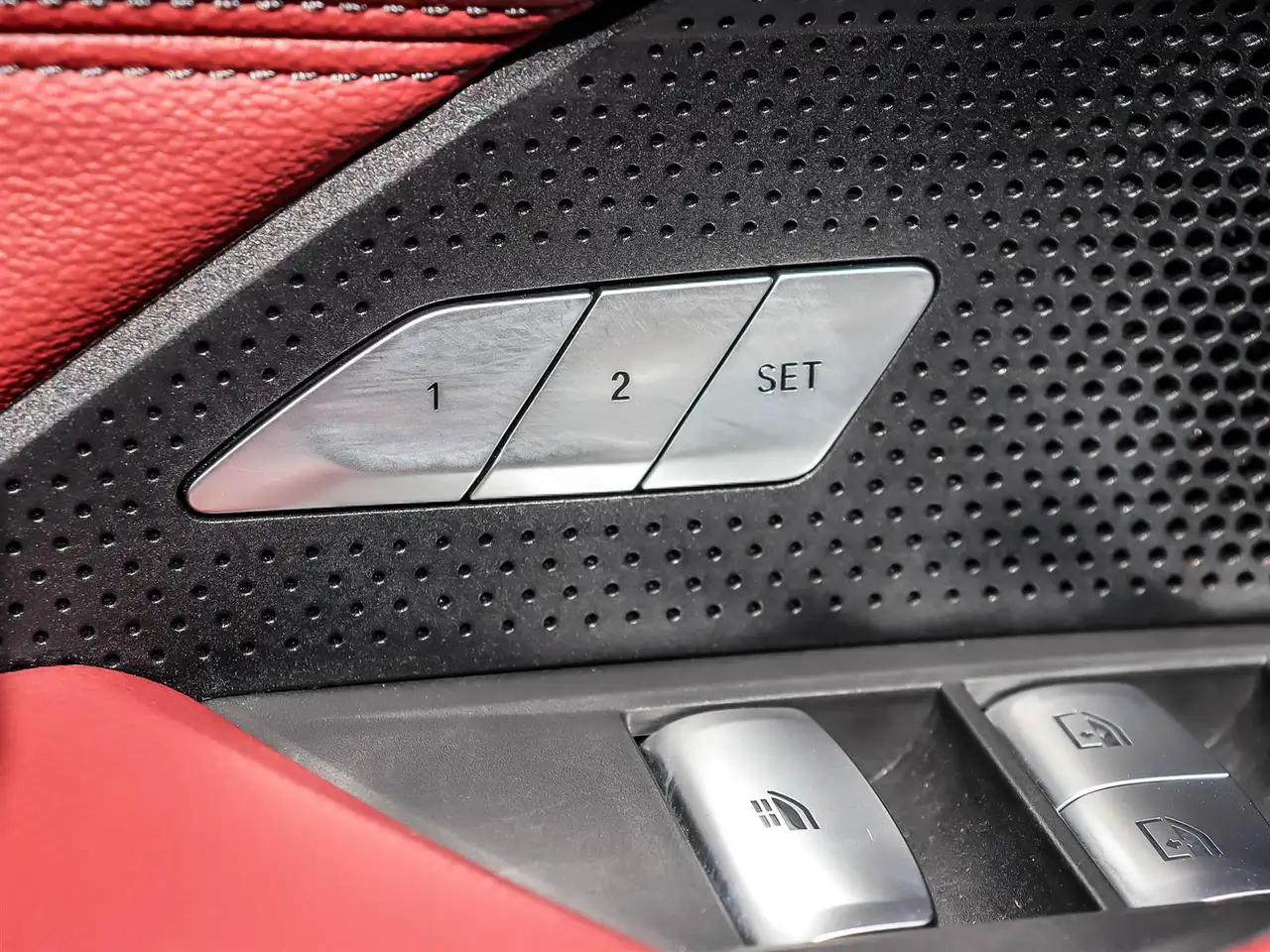BMW 4 Series - Image 24