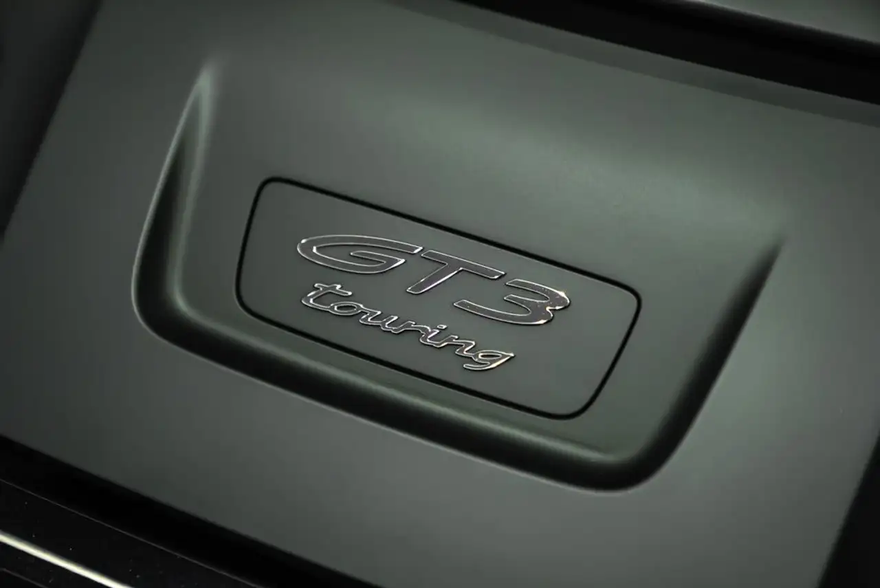 Porsche 911 - Image 9