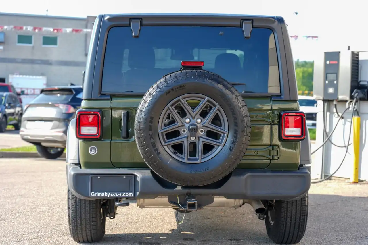 Jeep Wrangler - Image 5