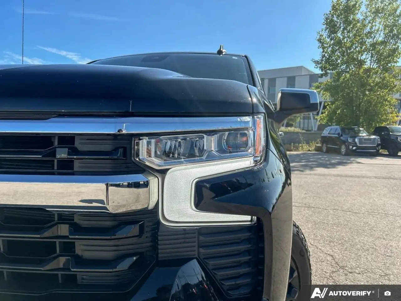 Chevrolet Silverado 1500 - Image 8