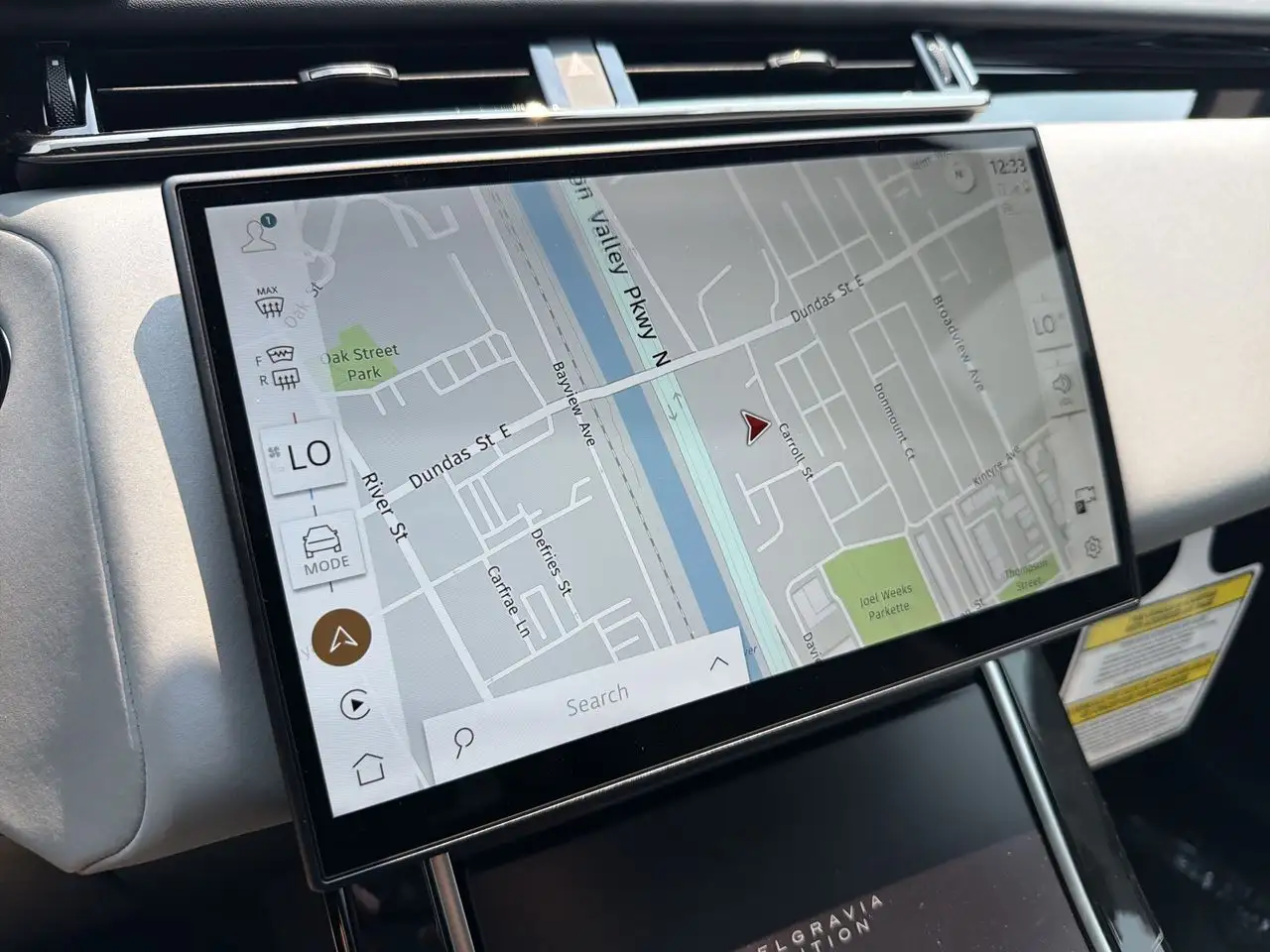 Land Rover Range Rover Velar - Image 15